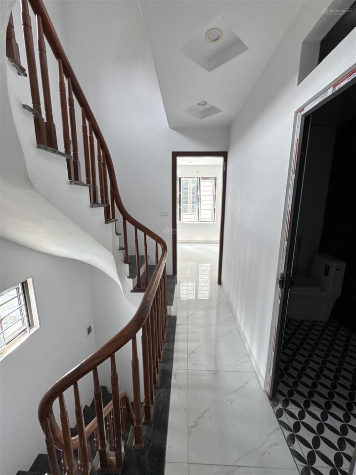 Bán nhà phượng đồng, phụng châu  38,6m2  hướng đông nam  giá 4,18 tỷ   0988 625 ***