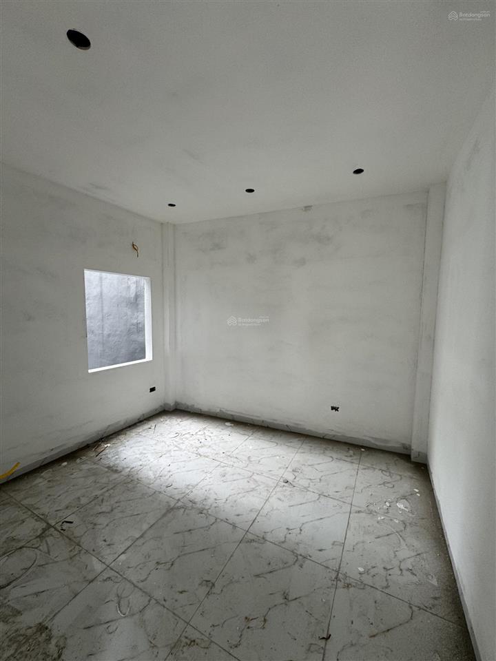 Bán nhà biên giang, hà đông  35,6m2  4 tầng  gần nhà văn hóa & ô tô tránh