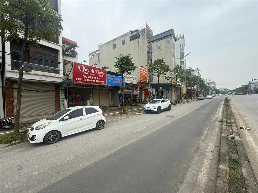Bán nhà mặt ql6a, thị trấn chúc sơn, chương mỹ  102,1m2  nhà 5 tầng kinh doanh  giá hơn 10 tỷ