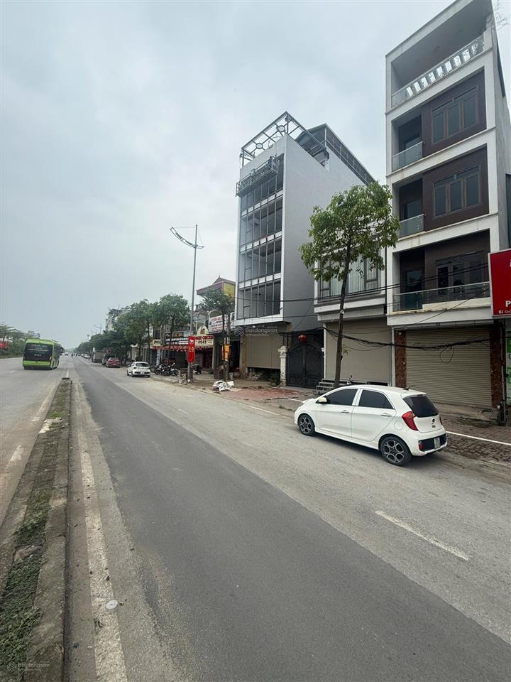 Bán nhà mặt ql6a, thị trấn chúc sơn, chương mỹ  102,1m2  nhà 5 tầng kinh doanh  giá hơn 10 tỷ