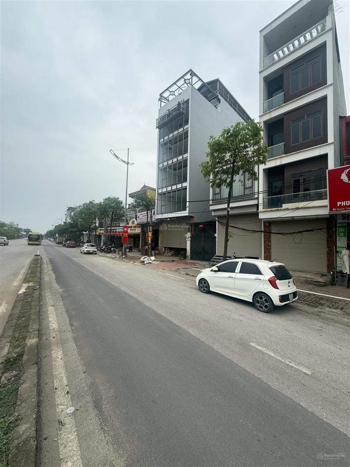 Bán nhà mặt ql6a, thị trấn chúc sơn, chương mỹ  102,1m2  nhà 5 tầng kinh doanh  giá hơn 10 tỷ