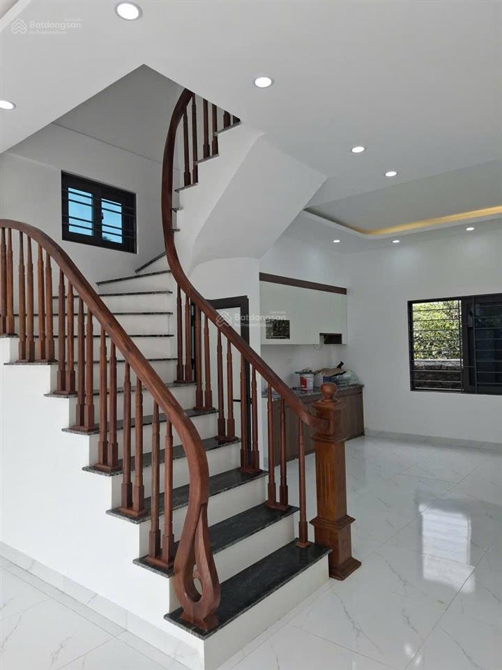 Bán nhà đắc sở, hoài đức  43.3m2  3 tầng 3 mặt thoáng  giá 3.7 tỷ (có thương lượng)