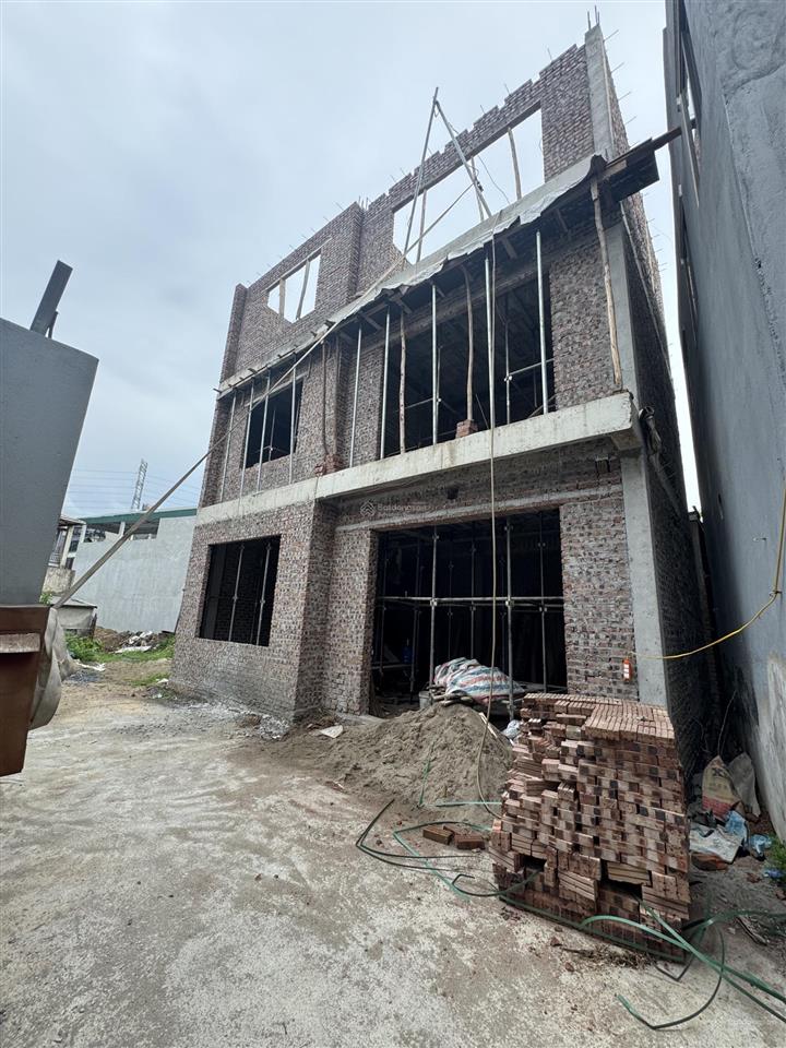 Bán nhà chúc sơn, chương mỹ  60m2 xây 3 tầng  gần chợ  uỷ ban phường chương mỹ