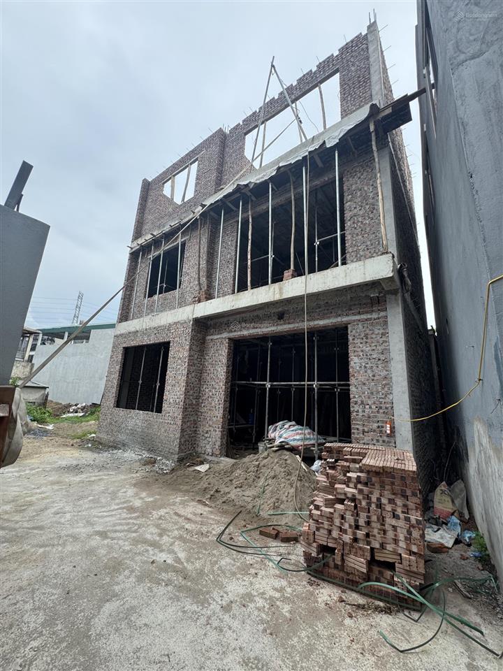 Bán nhà chúc sơn, chương mỹ  60m2 xây 3 tầng  gần chợ  uỷ ban phường chương mỹ