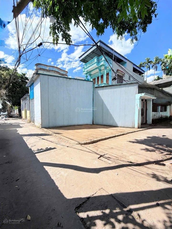 Bán đất lô góc phường chương mỹ  33m2  đường thông ô tô  giá nhỉnh 2 tỷ   0988 625 ***