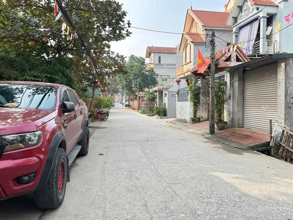 Bán đất lô góc kinh doanh ngay cổng bệnh viện đa khoa chương mỹ, ngọc giả  83m2