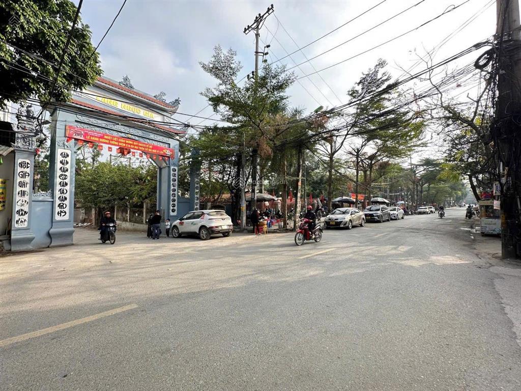 Bán đất lô góc kinh doanh ngay cổng bệnh viện đa khoa chương mỹ, ngọc giả  83m2