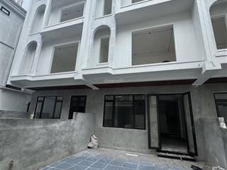 Bán nhà đại thành, quốc oai  80m² sân cổng ô tô, bán giá tốt nhất trong tháng