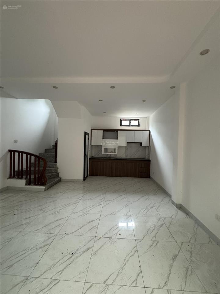 Bán nhà phụng châu, chương mỹ  30,1m2  xây 3 tầng 1 tum  giá 2,7 tỷ siêu rẻ