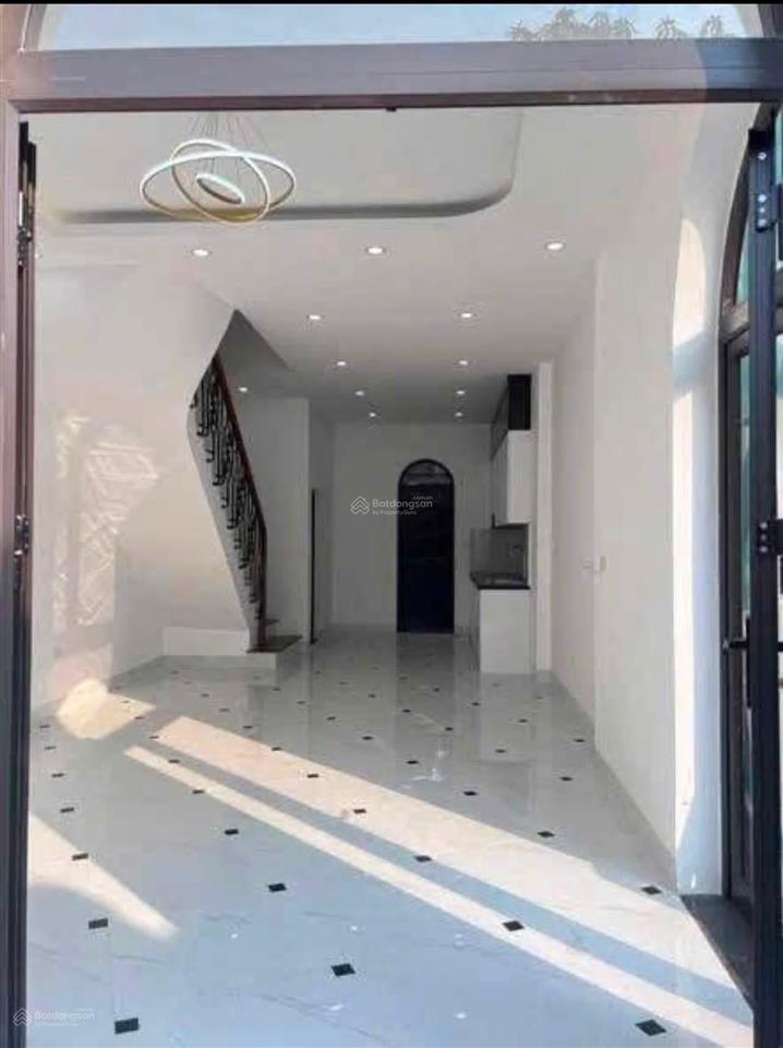 Bán nhà ngọc hoà, chương mỹ  50m2  3 tầng 1 tum  giá 3,65 tỷ sát quốc lộ 6