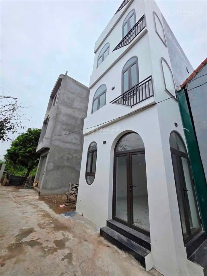 Bán nhà ngọc hoà, chương mỹ  50m2  3 tầng 1 tum  giá 3,65 tỷ sát quốc lộ 6