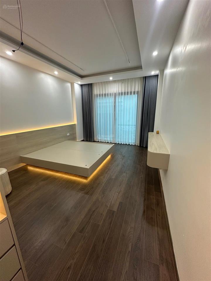 Bán nhà đồng nhân  đông la  hoài đức  33m2  6 tầng, ngõ ô tô thông, full nội thất