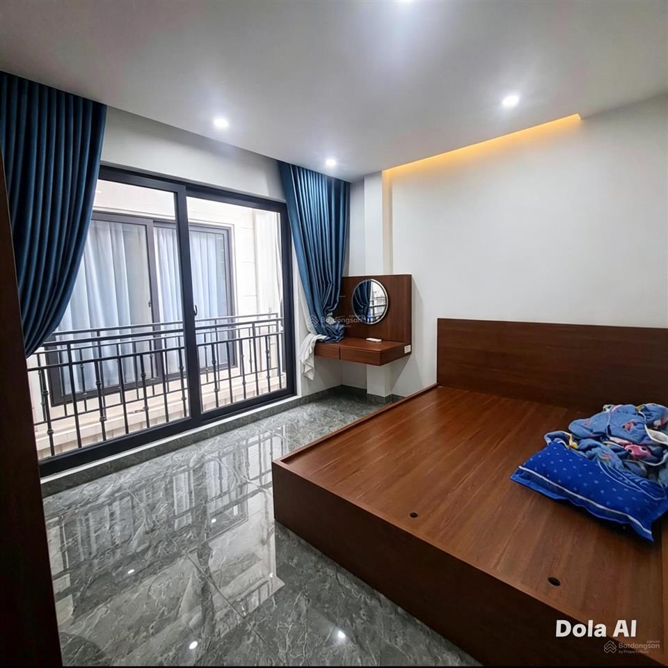 Bán nhà song phương, hoài đức  40m2 xây 3,5 tầng ô tô đỗ cổng  full nội thất