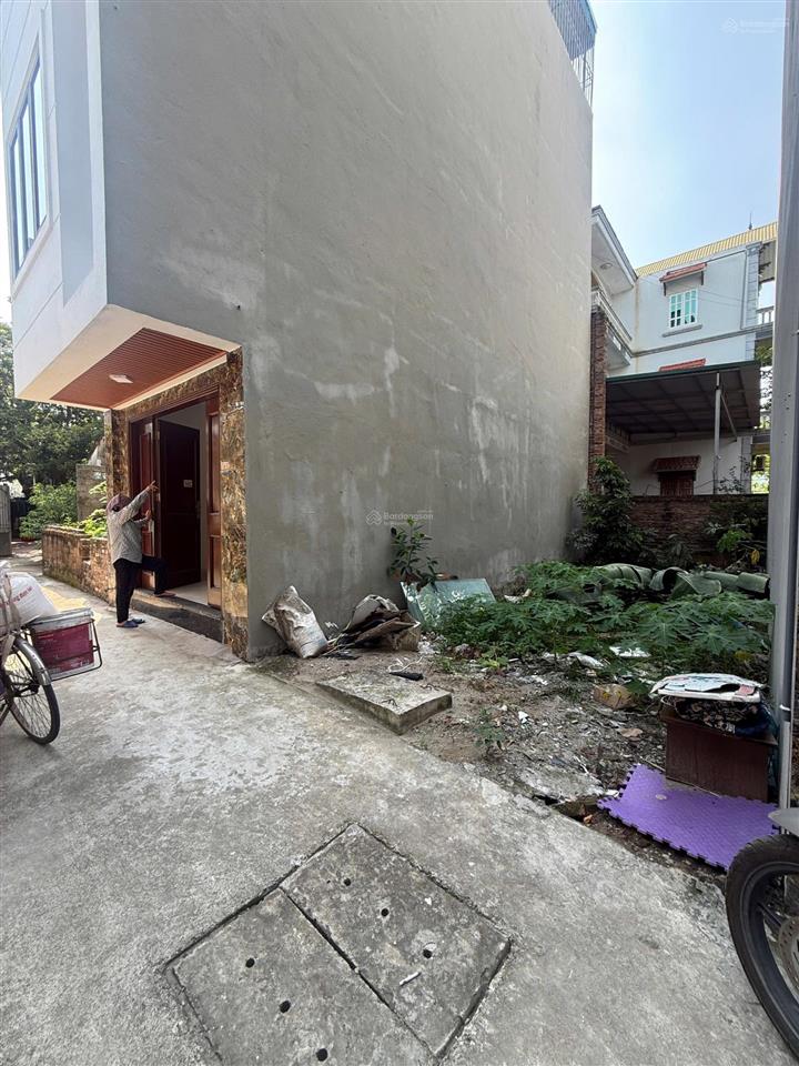 Bán đất phượng nghĩa, phụng châu  33,25m2  ô tô qua  gần chợ, trường đại học