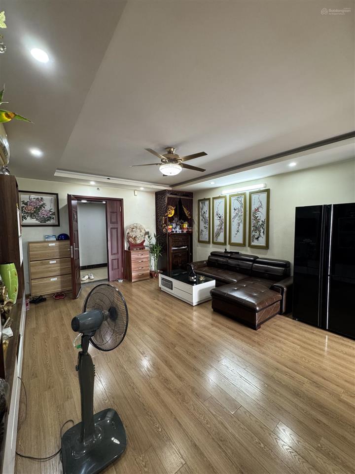 Bán căn hộ chung cư bắc hà, 219 trung kính cầu giấy 70m2 2 phòng ngủ gần công viên, chợ, trường học