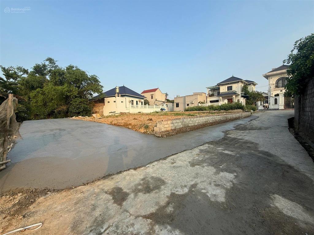 Bán đất lô góc phú nghĩa, chương mỹ  80,2m2  đường ô tô thông  gần quốc lộ 6