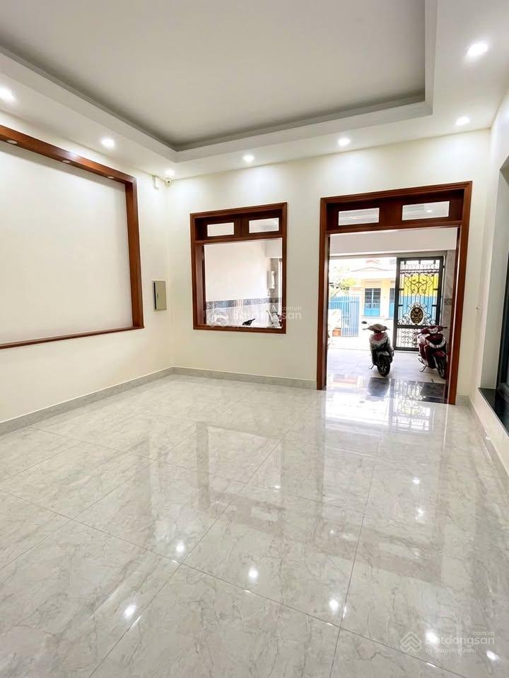 Bán nhà 2 tầng đào sử tích, ngay cầu phước lộc, garage ô tô , nhỉnh 5 tỷ, btct kiên cố.