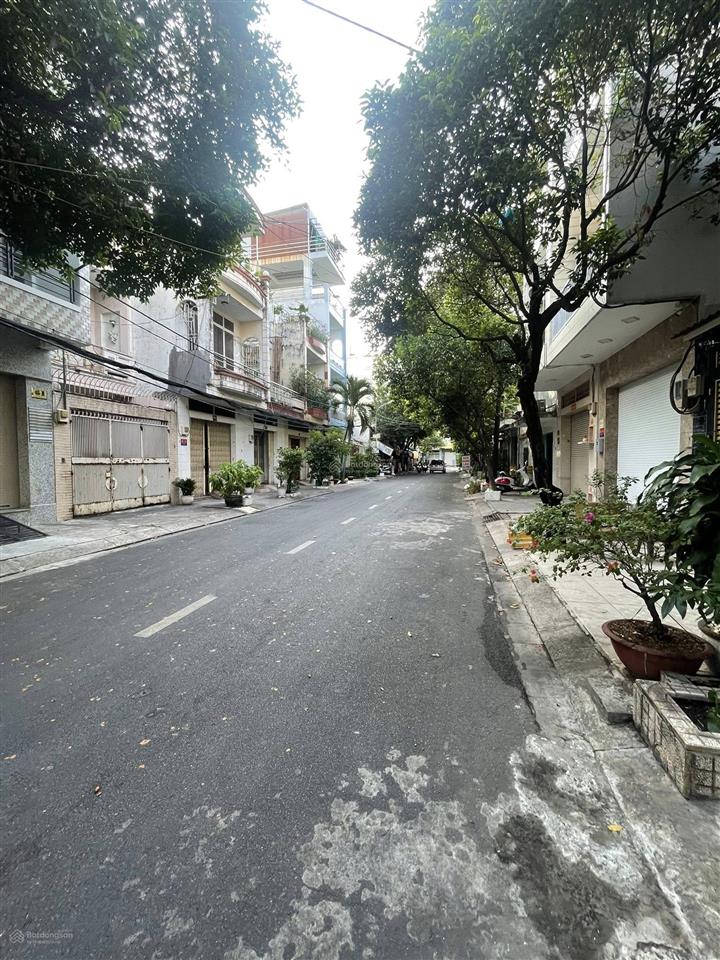 Bán lô đất đẹp , lê văn lương , phước kiển , 8 x 15, nhỉnh 5 tỷ, xe hơi đậu trước nhà .