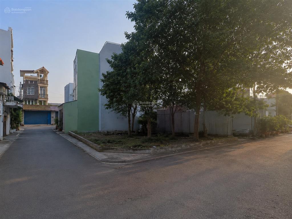 Bán lô đất đẹp , lê văn lương , phước kiển , 8 x 15, nhỉnh 5 tỷ, xe hơi đậu trước nhà .