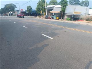 Chính chủ cần tiền bán gấp lô đất mặt tiền đường nhựa lớn ngay trung tâm kinh doanh buôn bán