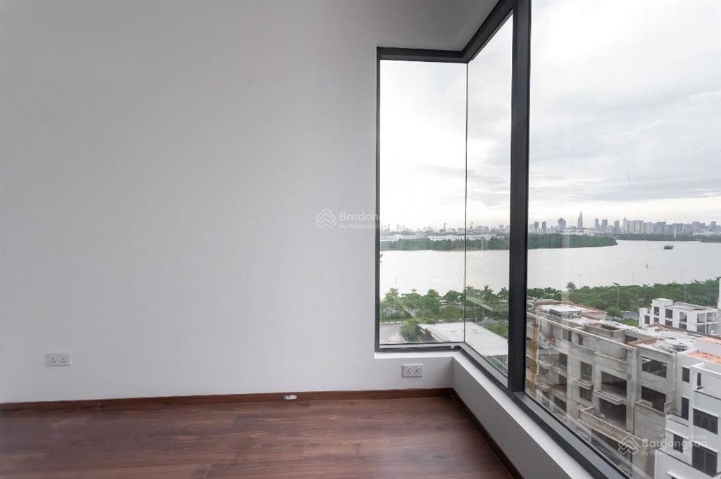 One verandah bán căn hộ 3pn hơn 100m2, view sông trực diện. giá thanh toán chỉ 10.1 tỷ.