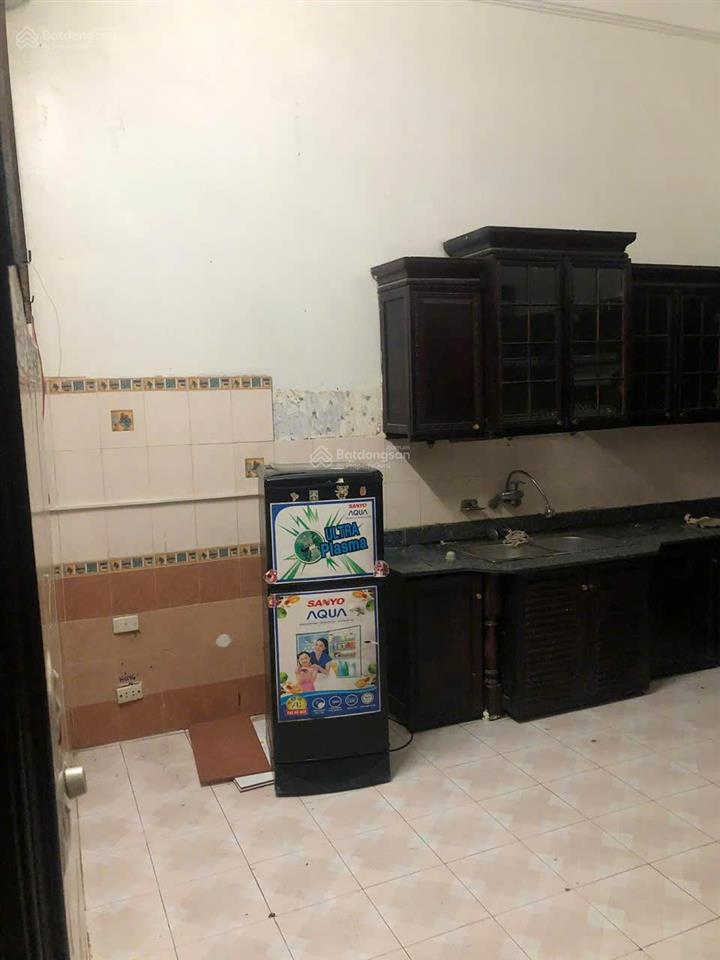 Chính chủ cho thuê tầng 1,2 có thang máy  làm kinh doanh hoặc ở