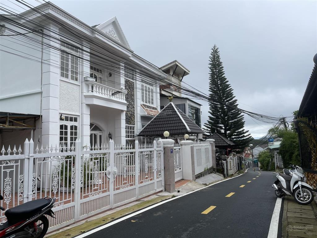 Bán gấp cuối năm  villa view thông tt đà lạt giảm sâu 2,2 tỷ không có căn thứ 2