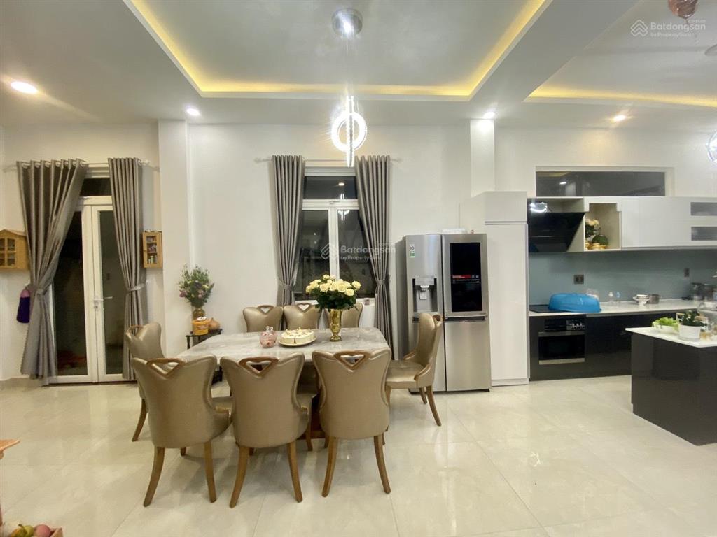 Bán gấp cuối năm  villa view thông tt đà lạt giảm sâu 2,2 tỷ không có căn thứ 2