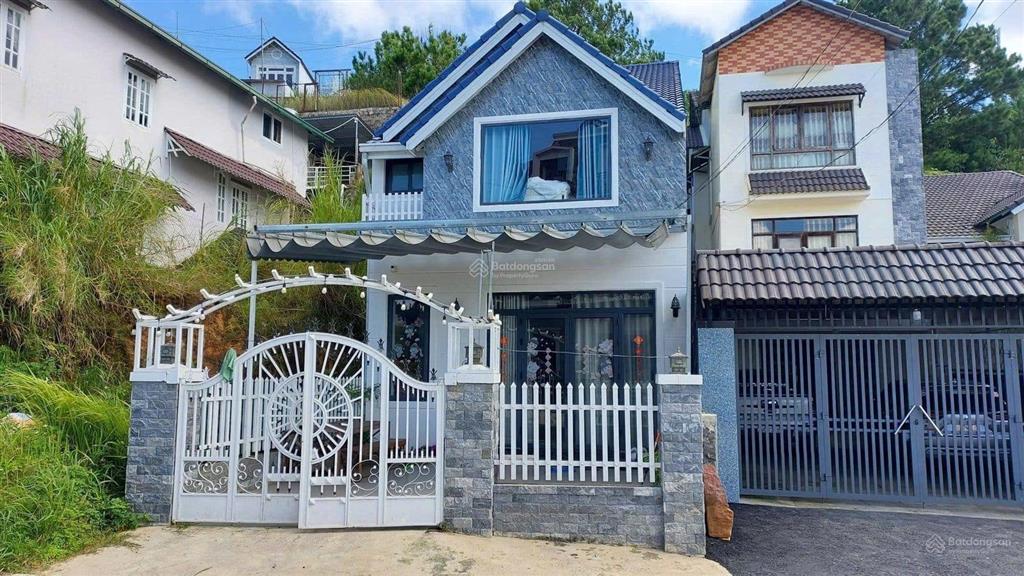 Hàng hiếm đà lạt villa gần 200m2 view đẹp, chủ cần tiền giảm 3 tỷ