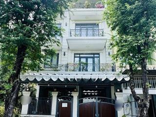 Bán biệt thự 5 tầng 7x18m trung tâm q7 sát lotte cách q1 chỉ 5 phút duy chuyển