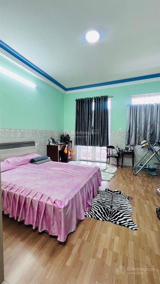 Bán gấp nhà 4x15m hẻm 5m sát chợ tân quy trung tâm q7 giá chỉ 7 tỷ mấy