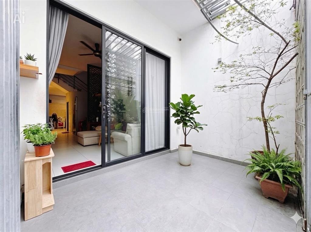 Bán gấp nhà 4.2x15m hẻm oto thông sát lotte mark trung tâm q7 giá chỉ 8 tỷ