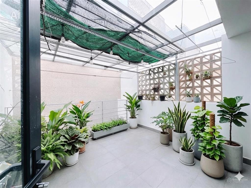 Bán gấp nhà 4.2x15m hẻm oto thông sát lotte mark trung tâm q7 giá chỉ 8 tỷ