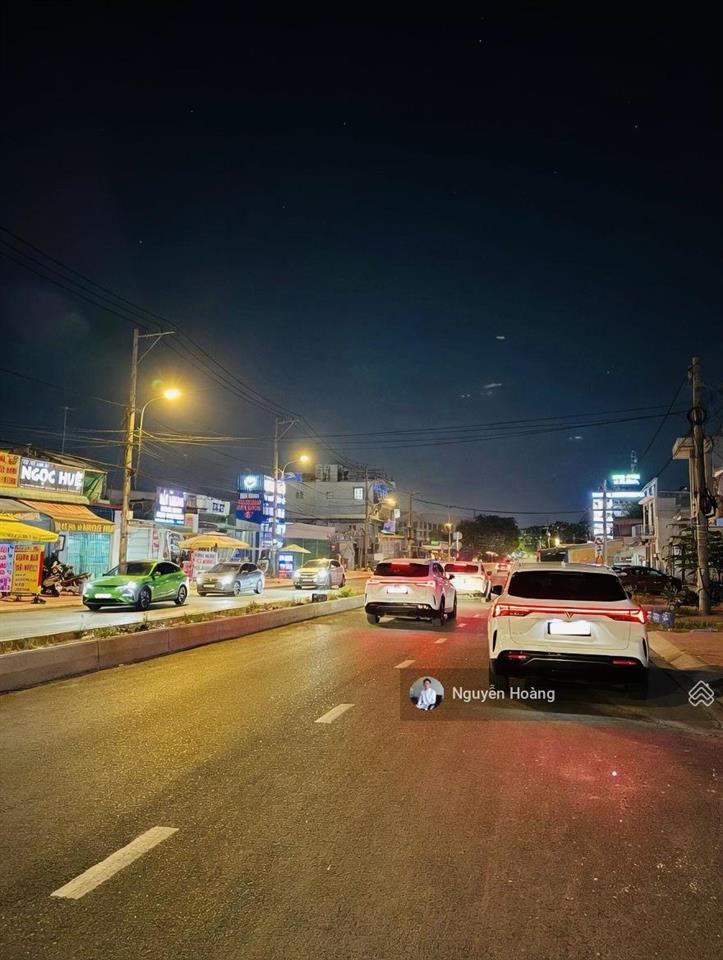Giá đầu tư  mặt tiền kinh doanh  4 tầng  ngang 7m  đường 30m, vỉa hè 7m  kế bến xe miền đông