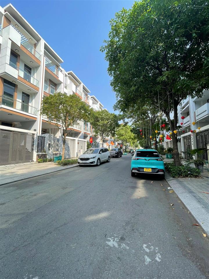 Bán đất khu dân cư đồng bộ, hạ tầng đẹp, 5x21m, đường 13m, ngay vạn phúc city. 10.5 tỷ