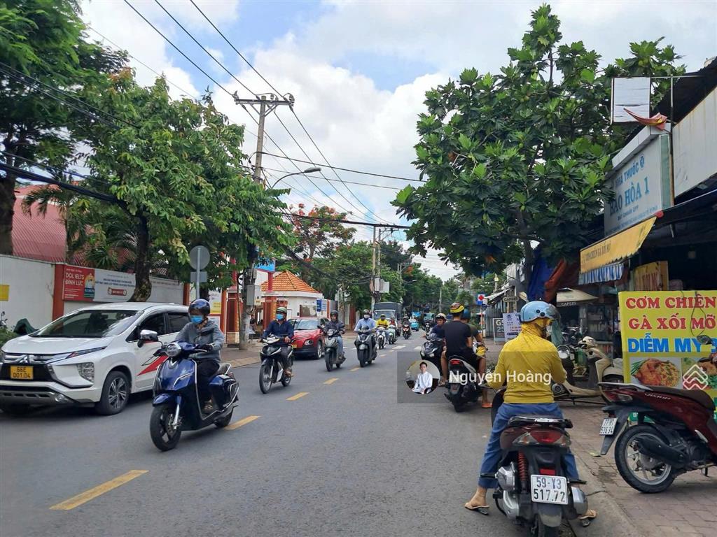 Cho thuê mặt bằng  mặt tiền hồ bá phấn  đối diện trường học  58m2 ngang 6m, góc 2 mặt tiền