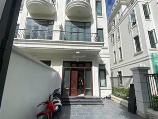 Lãi ngay hơn 1 tỷ tiền hoàn thiện. chưa đến 9 tỷ căn xẻ khe mẫu đơn 110m2. đã hoàn thiện nội thất.