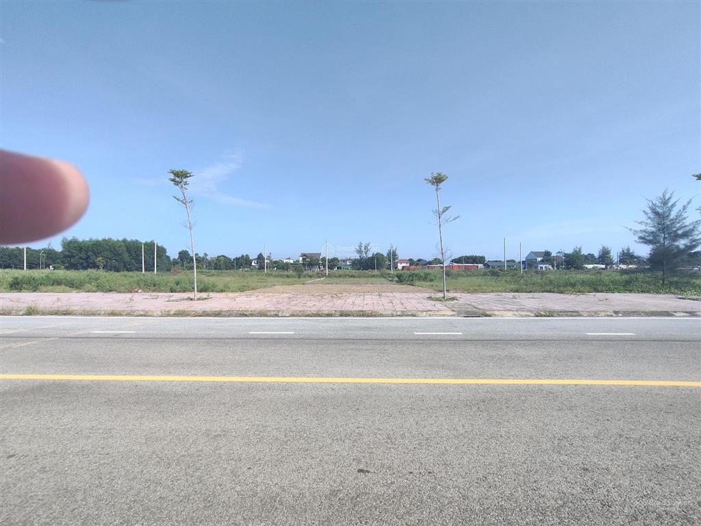 Bán gấp 5,5 tỷ  đất đấu giá nghi hương  cách qh  tthcc nghệ an 2km 10x22,5=225m2