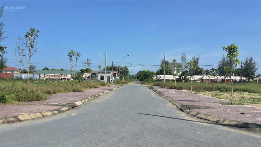 Bán gấp 5,5 tỷ  đất đấu giá nghi hương  cách qh  tthcc nghệ an 2km 10x22,5=225m2