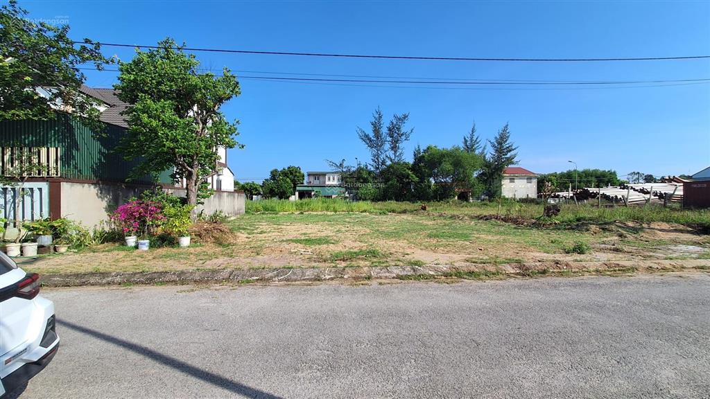 Bán gấp 5,5 tỷ  đất đấu giá nghi hương  cách qh  tthcc nghệ an 2km 10x22,5=225m2