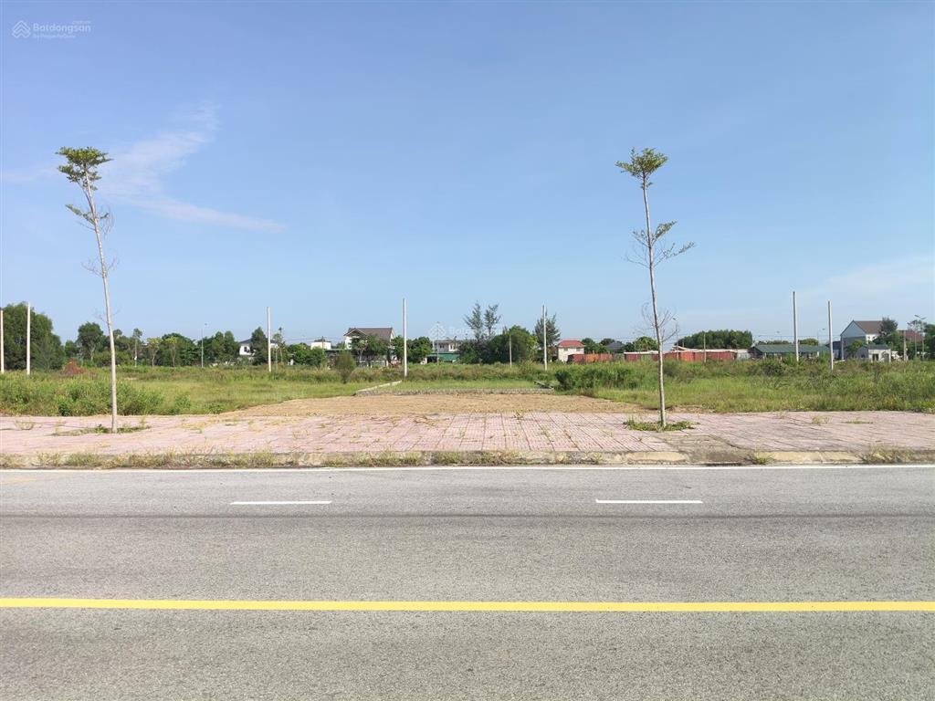 Bán gấp 5,5 tỷ  đất đấu giá nghi hương  cách qh  tthcc nghệ an 2km 10x22,5=225m2