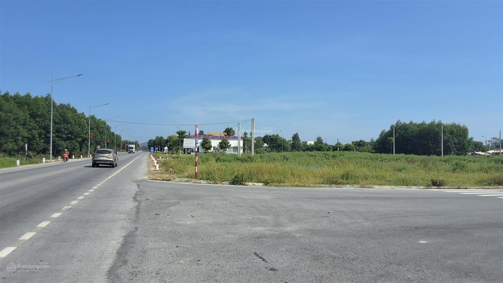 Bán gấp 5,5 tỷ  đất đấu giá nghi hương  cách qh  tthcc nghệ an 2km 10x22,5=225m2