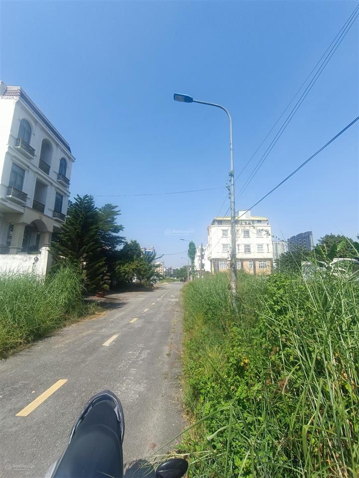 Bán khuôn đất dự án phú nhuận 2. thạnh mỹ lợi, 7x18.5m, hướng đông nam. sạch đẹp, xa chùa