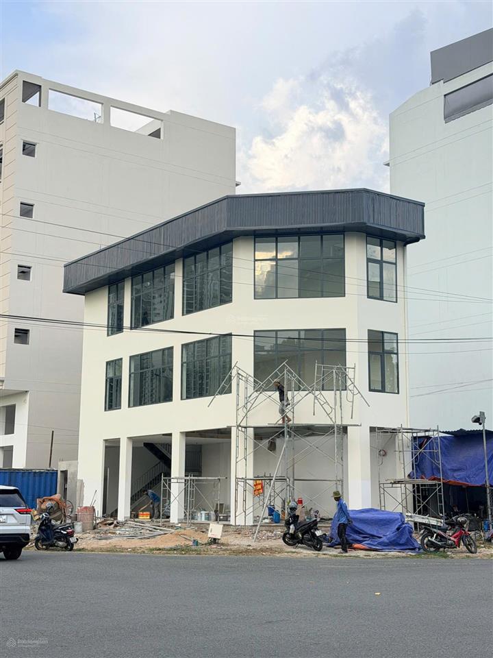 Cho thuê góc 2mt nguyễn văn kỉnh, thạnh mỹ lợi, quận 2, 3 tầng, sàn trống giá 75tr/tháng