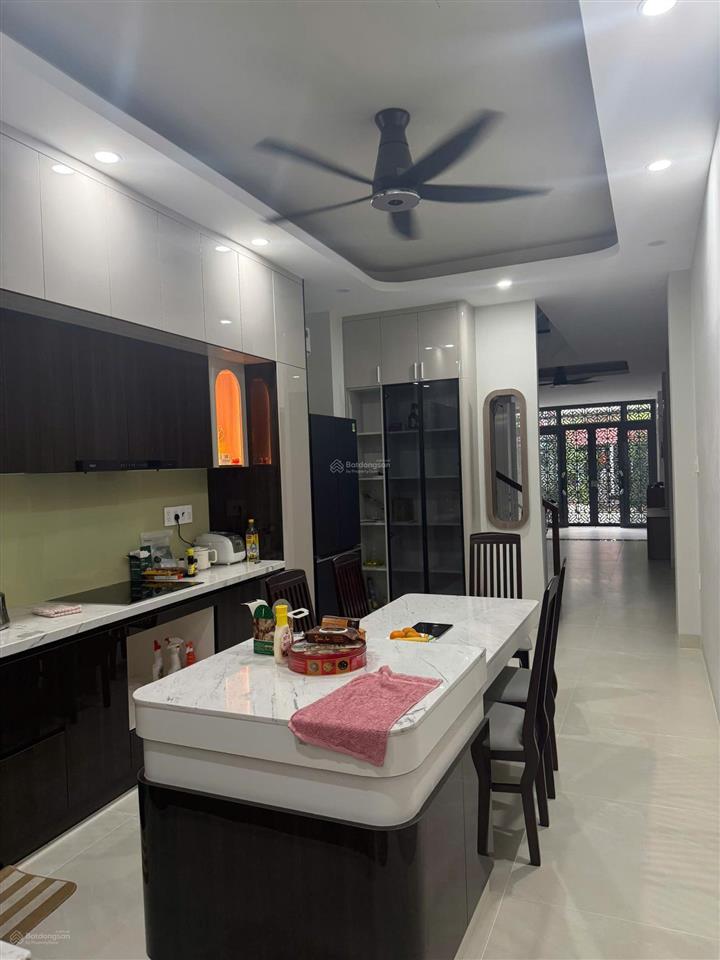 Bán nhà mới xây ngay lâm văn bền, tân thuận, quận 7, 4 tầng, 70m2 giá 13,9 tỷ tl