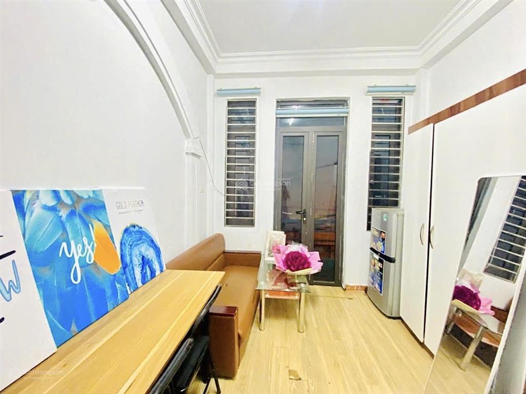 Tặng 500k khi ở cho thuê phòng trọ 20m2 tại trần thái tông, giá 3 triệu, p dịch vọng, q. cầu giấy