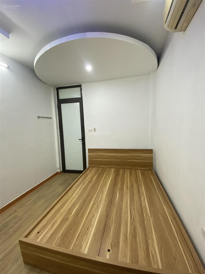 Cho thuê phòng trọ 15m2 tại 14 ngõ 45 trần thái tông, giá 2,8 triệu