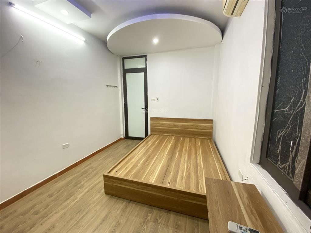 Cho thuê phòng trọ 15m2 tại 14 ngõ 45 trần thái tông, giá 2,8 triệu
