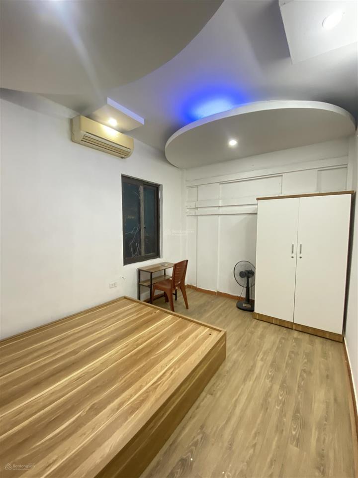 Cho thuê phòng trọ 15m2 tại 14 ngõ 45 trần thái tông, giá 2,8 triệu