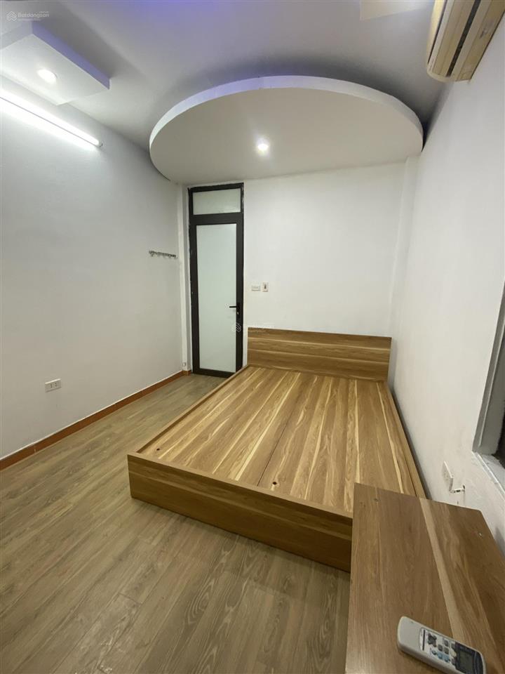 Cho thuê phòng trọ 15m2 tại 14 ngõ 45 trần thái tông, giá 2,8 triệu